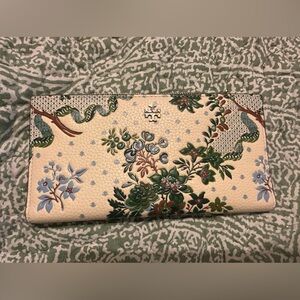 Tory Burch Wallet NWT